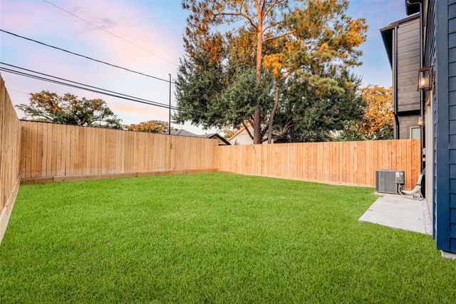 918 Peden Street, Houston, TX 77006