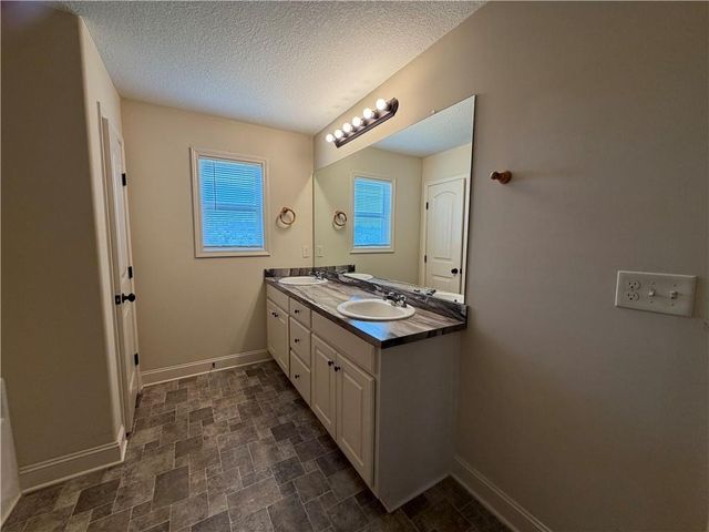 2125 Savannah Drive, Jefferson, GA 30549