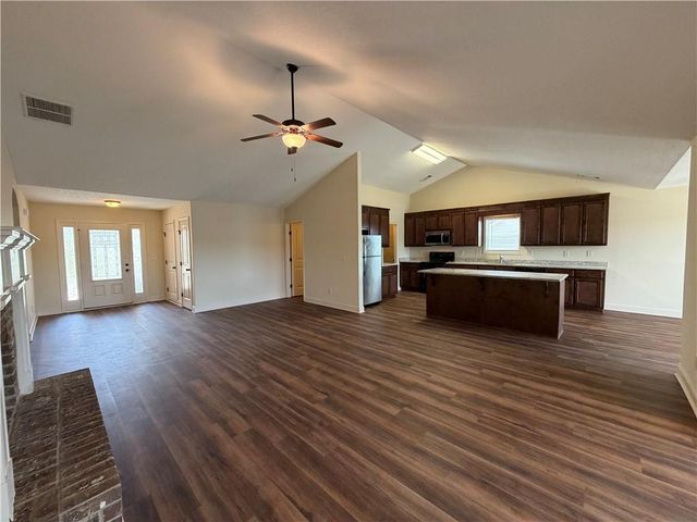 2125 Savannah Drive, Jefferson, GA 30549