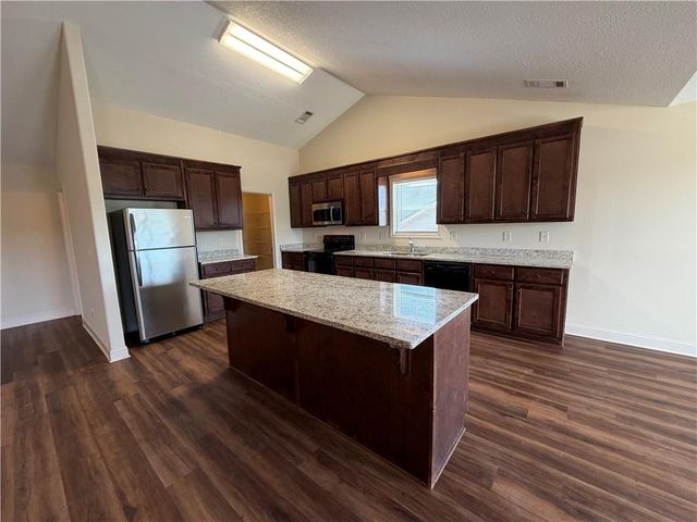 2125 Savannah Drive, Jefferson, GA 30549