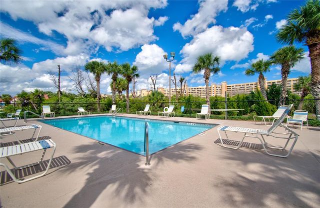 9 SAN PEDRO COURT, Palm Coast, FL 32137