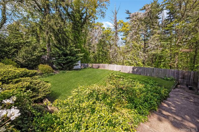 89 W Main Street, Kings Park, NY 11754
