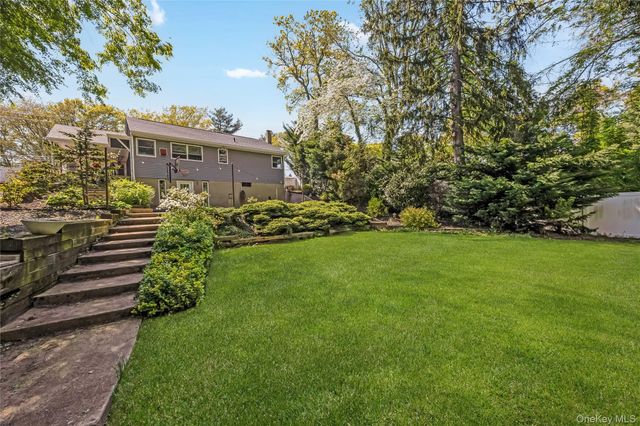 89 W Main Street, Kings Park, NY 11754