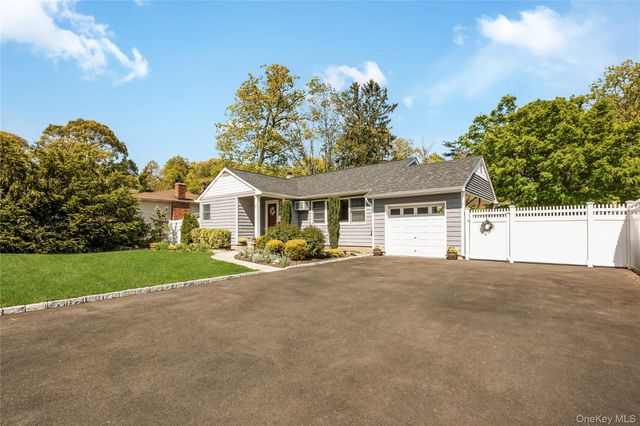 89 W Main Street, Kings Park, NY 11754