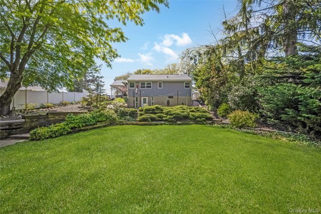 89 W Main Street, Kings Park, NY 11754