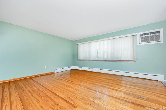 89 W Main Street, Kings Park, NY 11754