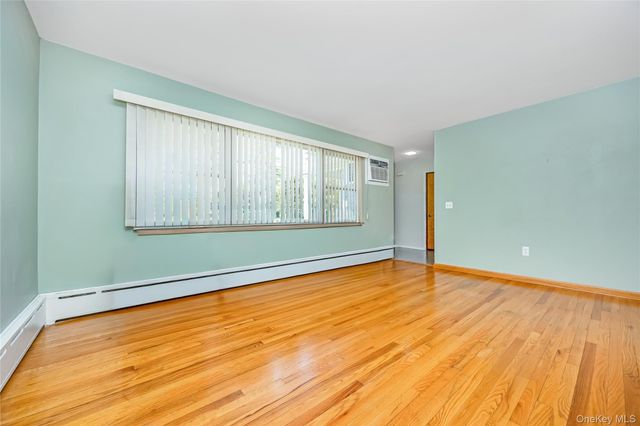 89 W Main Street, Kings Park, NY 11754