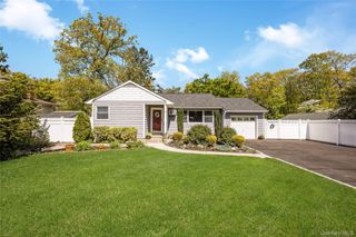 89 W Main Street, Kings Park, NY 11754