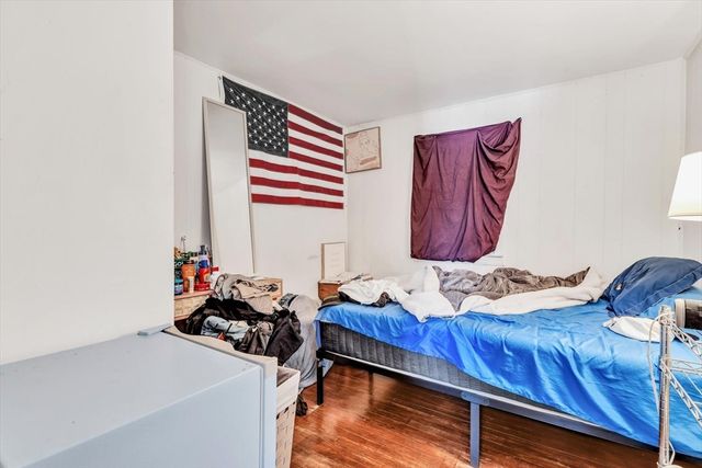 97 Bassett Ln, Barnstable, MA 02601