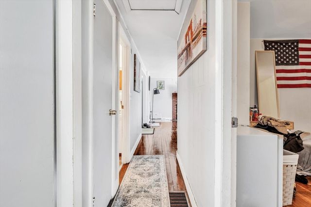 97 Bassett Ln, Barnstable, MA 02601