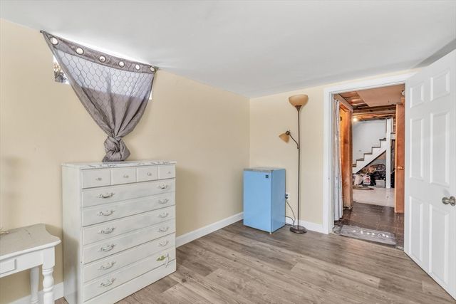 97 Bassett Ln, Barnstable, MA 02601