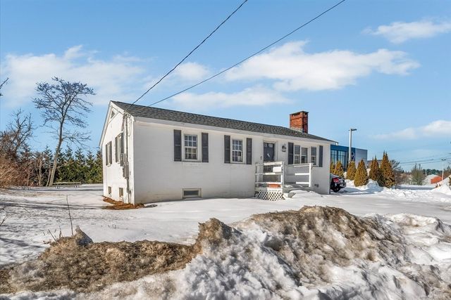 97 Bassett Ln, Barnstable, MA 02601