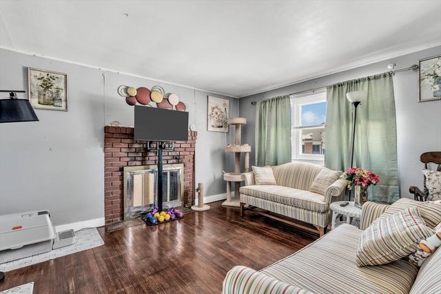 97 Bassett Ln, Barnstable, MA 02601