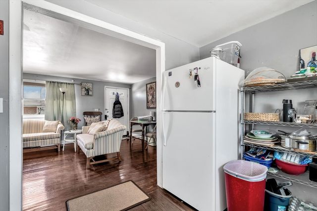 97 Bassett Ln, Barnstable, MA 02601