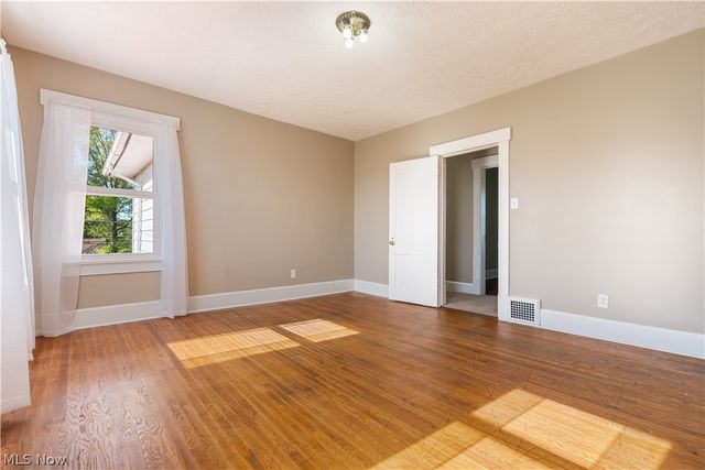 10725 Lisbon Street, Louisville, OH 44641