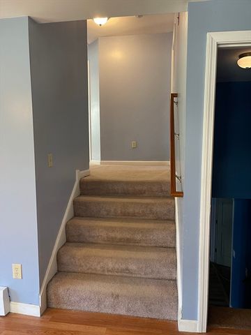 14 Glendale Ave, Tiverton, RI 02878