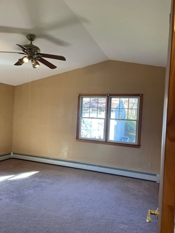 14 Glendale Ave, Tiverton, RI 02878