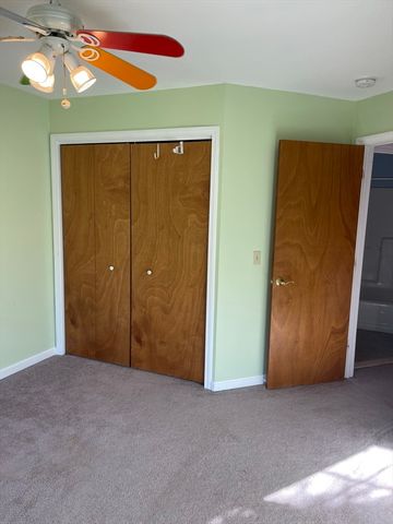 14 Glendale Ave, Tiverton, RI 02878