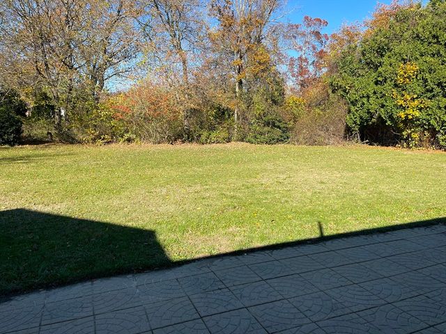 14 Glendale Ave, Tiverton, RI 02878