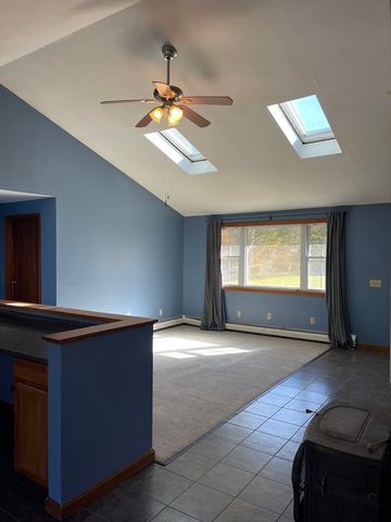 14 Glendale Ave, Tiverton, RI 02878