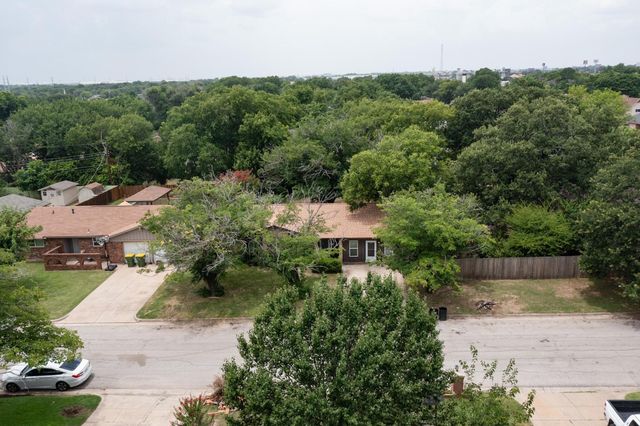 6704 Rustic Drive, Forest Hill, TX 76140