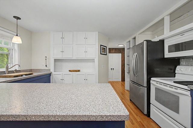70 Groveland St, Abington, MA 02351