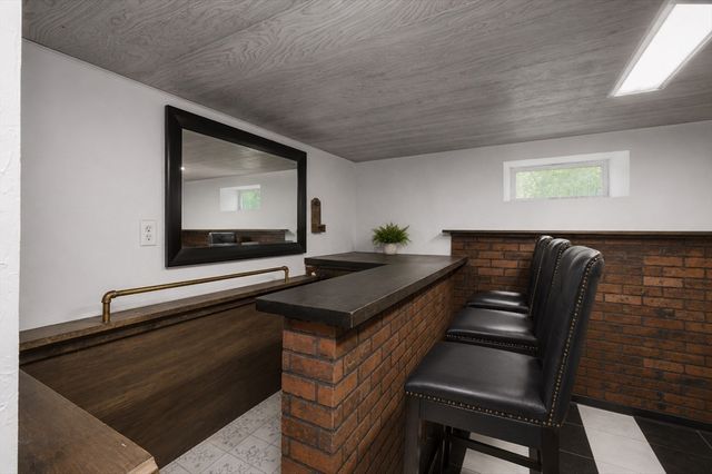 70 Groveland St, Abington, MA 02351