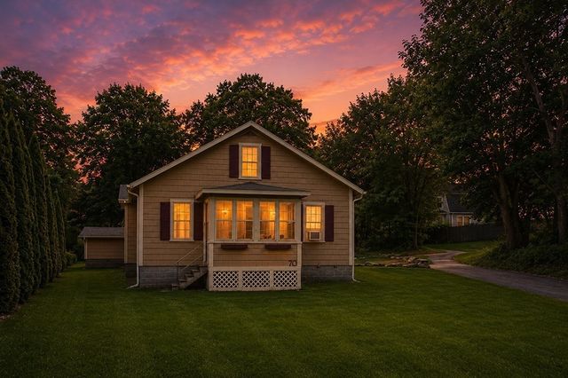 70 Groveland St, Abington, MA 02351