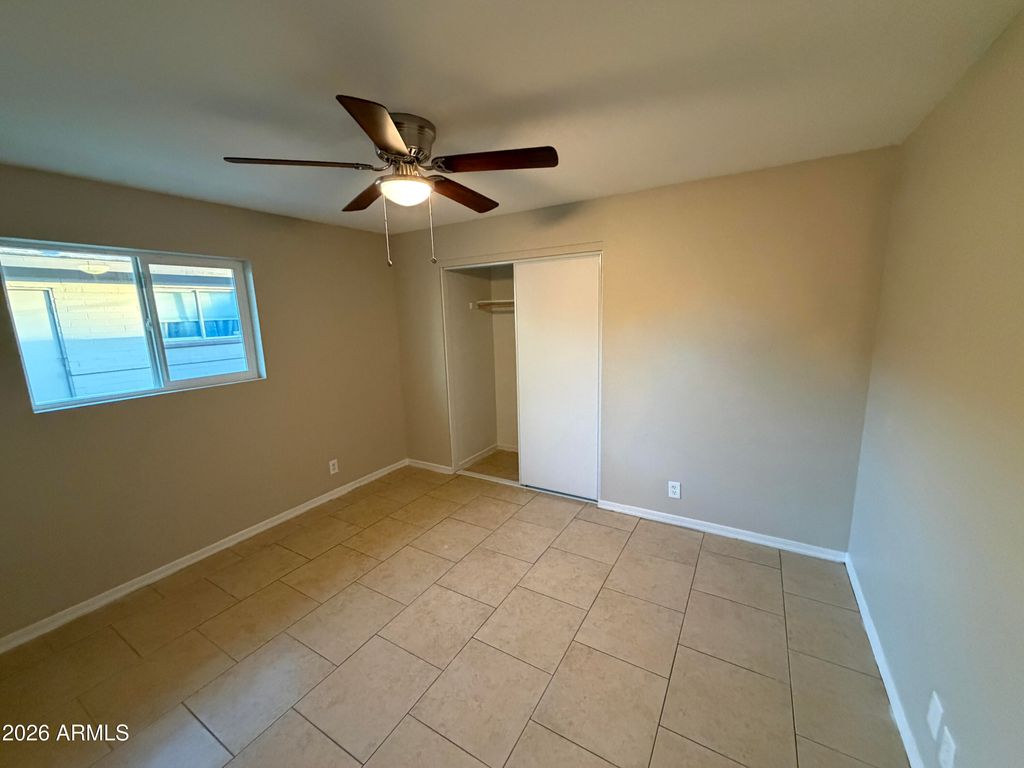 Image 10 of property listing at 7101 N 36TH Avenue 115, Phoenix, AZ 85051