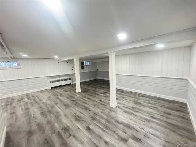 7 Henry Street, Great Neck, NY 11023