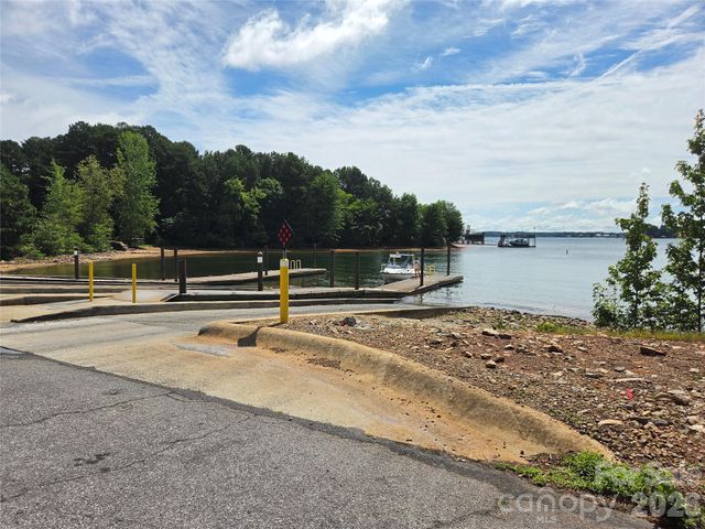 2549 S Lake Shore Road, Denver, NC 28037