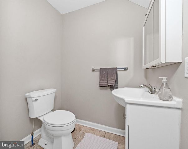 5 WOODROW AVE, Wilmington, DE 19803