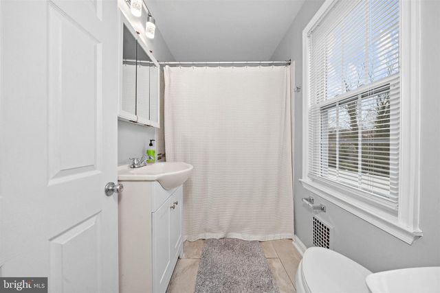 5 WOODROW AVE, Wilmington, DE 19803