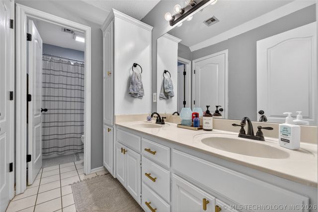 10203 E 93rd Street North N, Owasso, OK 74055