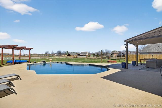 10203 E 93rd Street North N, Owasso, OK 74055