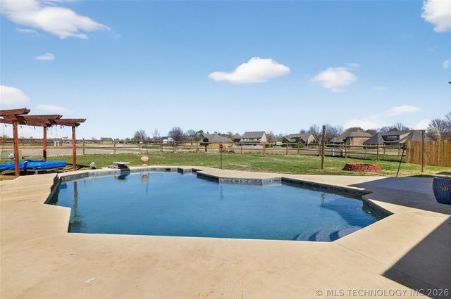 10203 E 93rd Street North N, Owasso, OK 74055