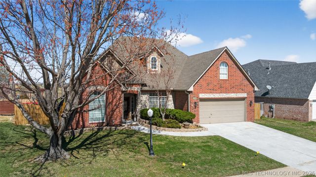 10203 E 93rd Street North N, Owasso, OK 74055