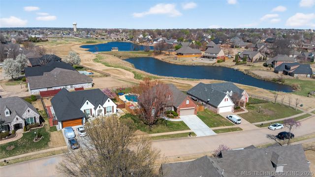 10203 E 93rd Street North N, Owasso, OK 74055