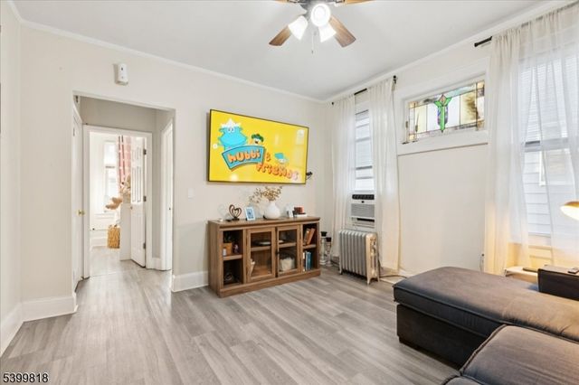 129 Brookwood St 2, East Orange City, NJ 07018