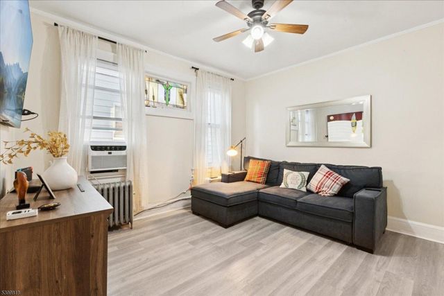 129 Brookwood St 2, East Orange City, NJ 07018