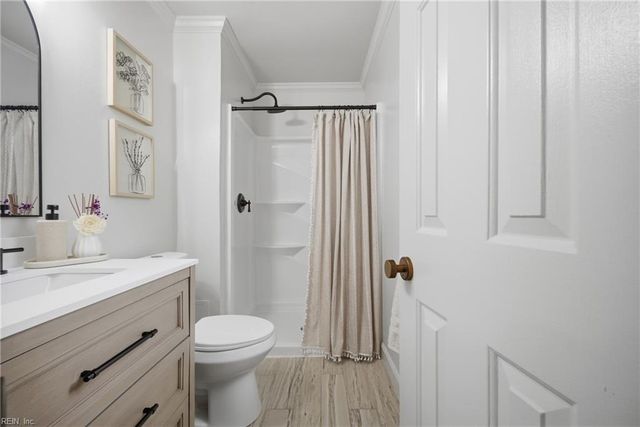 5880 Goolagong DR, Virginia Beach, VA 23464