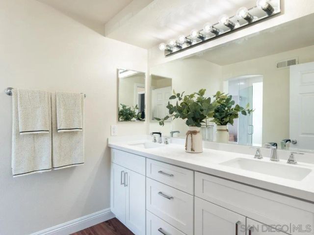 14302 Sandown, Poway, CA 92064