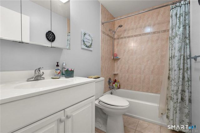 50 Greenhouse Road 26B, Bridgeport, CT 06606