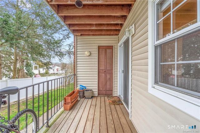 50 Greenhouse Road 26B, Bridgeport, CT 06606