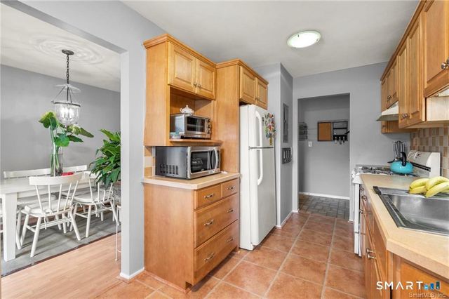 50 Greenhouse Road 26B, Bridgeport, CT 06606