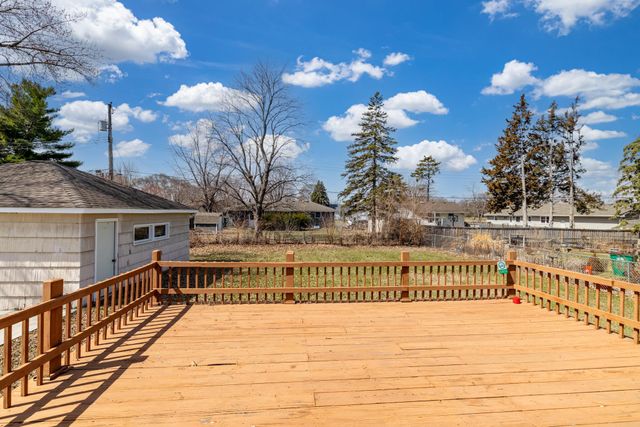 6925 Halifax Avenue N, Brooklyn Center, MN 55429