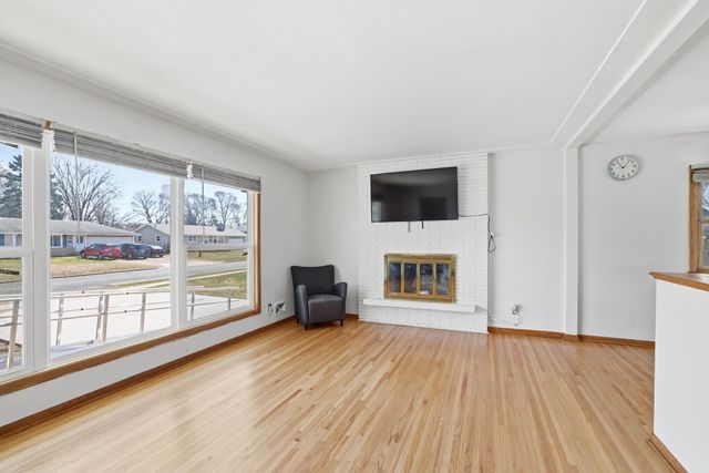 6925 Halifax Avenue N, Brooklyn Center, MN 55429