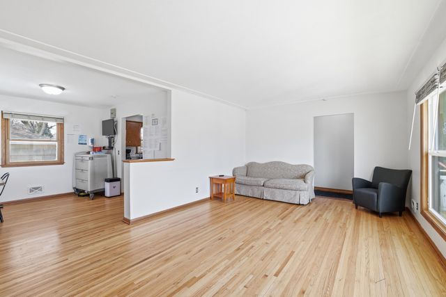 6925 Halifax Avenue N, Brooklyn Center, MN 55429