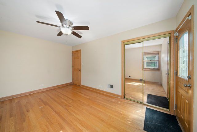 6011 N Monitor Avenue, Chicago, IL 60646