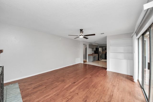 4330 Meadow Springs Drive, Houston, TX 77339